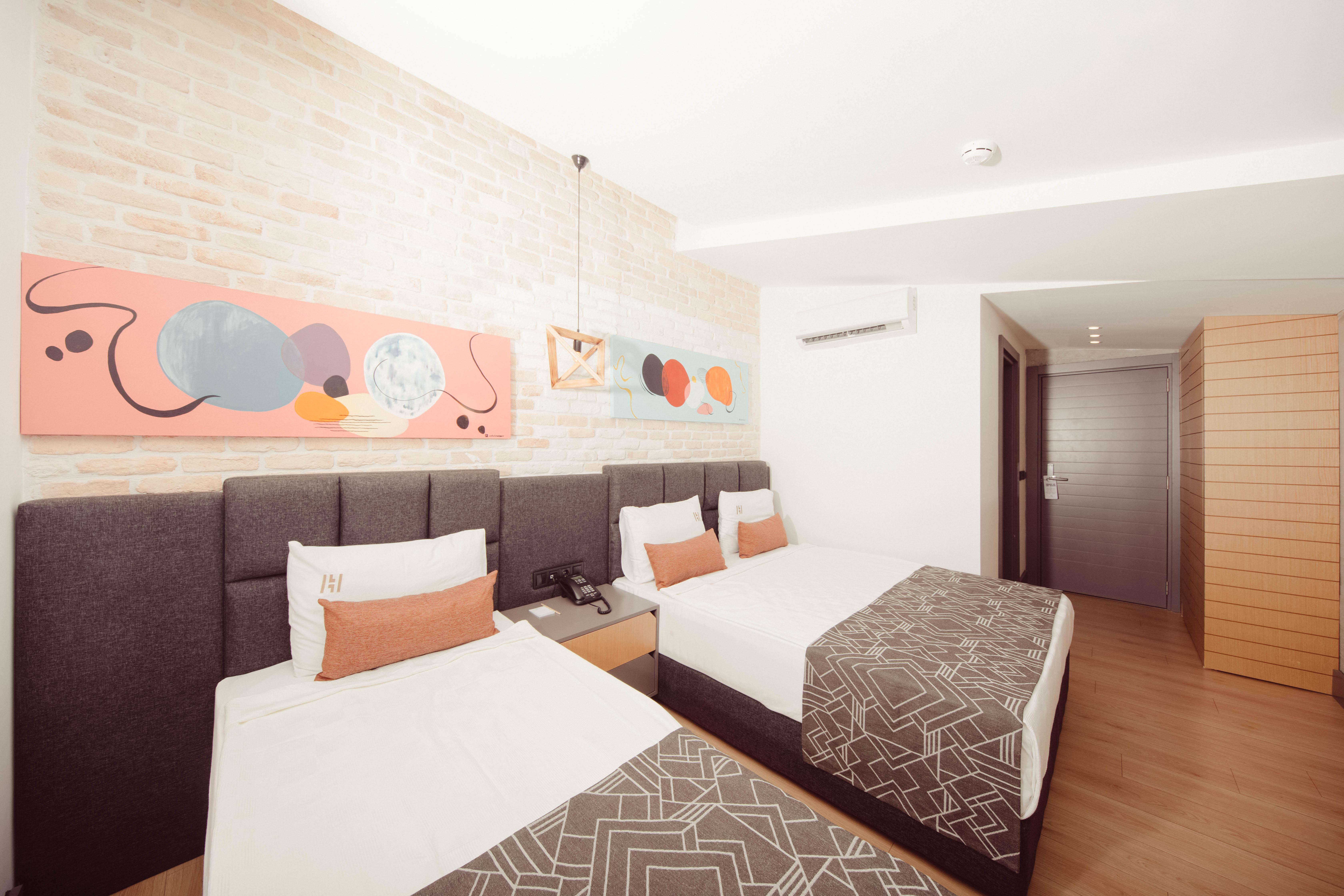 Отель Laren Sea Side 3*